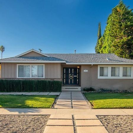 Large Home With Pool + Jacuzzi ロサンゼルス エクステリア 写真